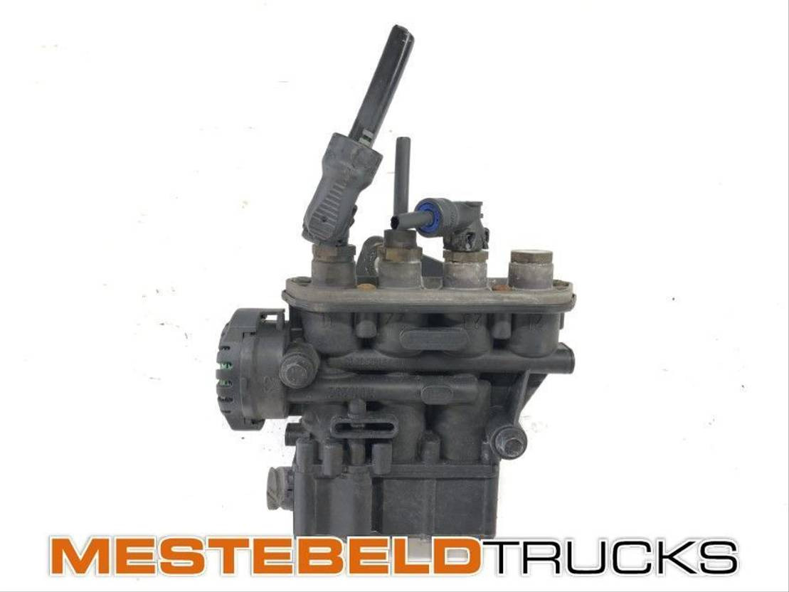 Renault Hoogteregelingsventiel - Air suspension for Truck: picture 1 Renault Hoogteregelingsventiel - Air suspension for Truck: picture 1