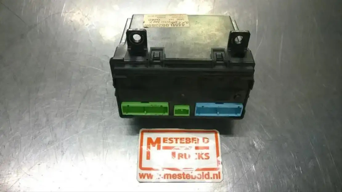 Renault Stuurkast Vecu Premium - Electrical system for Truck: picture 1 Renault Stuurkast Vecu Premium - Electrical system for Truck: picture 1