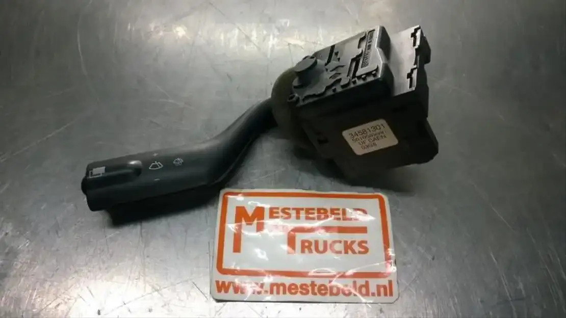 Renault Stuurschakelaar ruitenwissers Premium - Electrical system for Truck: picture 1 Renault Stuurschakelaar ruitenwissers Premium - Electrical system for Truck: picture 1