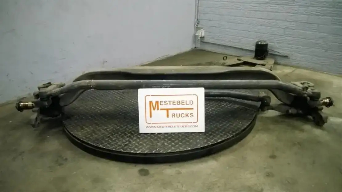 Renault Vooraslichaam met fusees - Front axle for Truck: picture 1 Renault Vooraslichaam met fusees - Front axle for Truck: picture 1