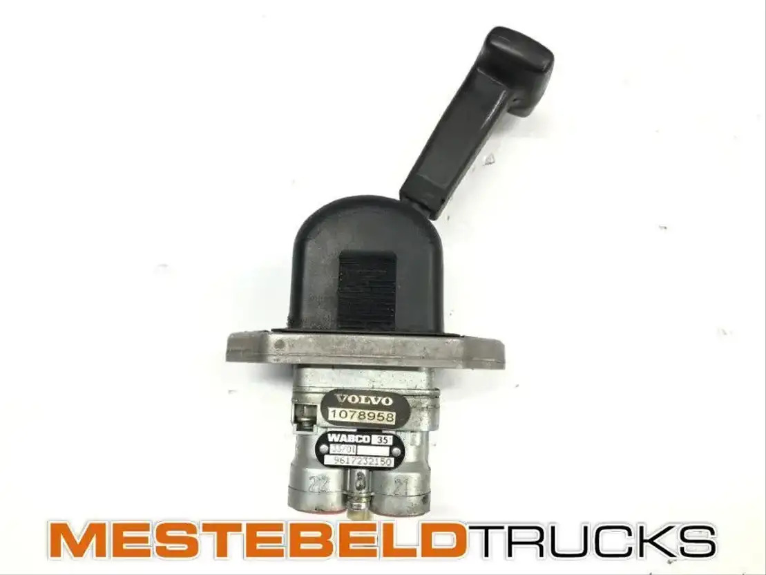 Volvo Handremklep - Brake parts for Truck: picture 1 Volvo Handremklep - Brake parts for Truck: picture 1