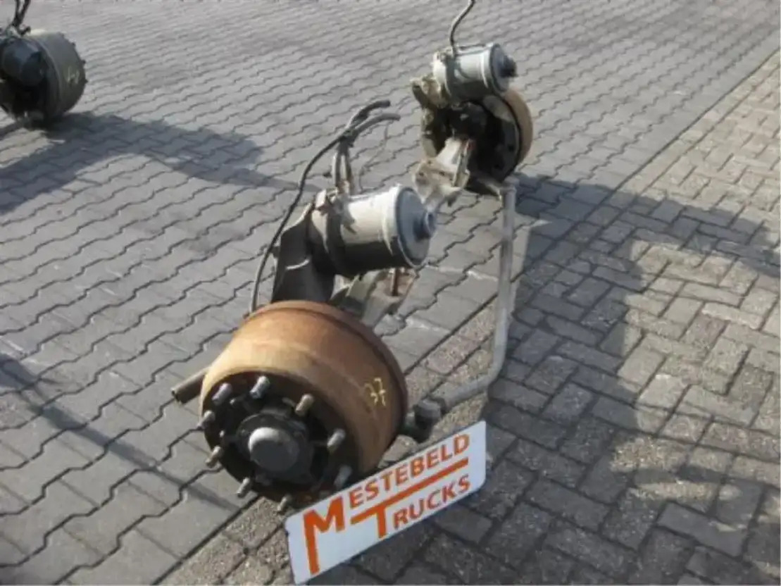 Volvo Vooras - Front axle for Truck: picture 1 Volvo Vooras - Front axle for Truck: picture 1