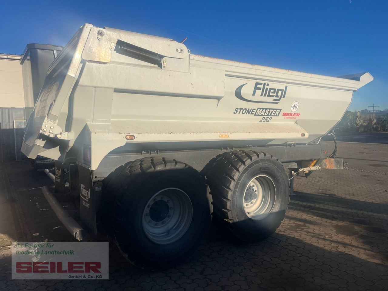 Fliegl Stone Master 252 Profi - Farm tipping trailer/ Dumper: picture 2 Fliegl Stone Master 252 Profi - Farm tipping trailer/ Dumper: picture 2