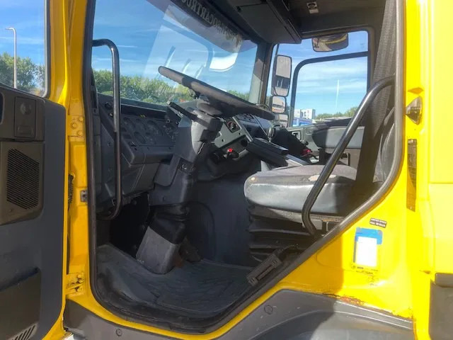 Dropside/ Flatbed truck DAF CF 75.240 Automatic Euro 2 NL-Truck Original km's: picture 9