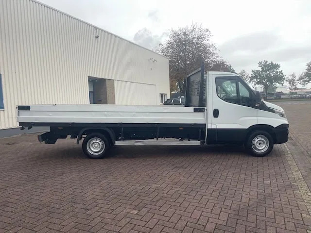Iveco Daily 35S14 - Pickup truck, Combi van: picture 2 Iveco Daily 35S14 - Pickup truck, Combi van: picture 2