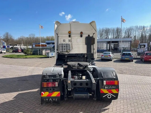 MAN 19.463 6 Cilinder Manual pomp EURO 2 - Tractor unit: picture 4 MAN 19.463 6 Cilinder Manual pomp EURO 2 - Tractor unit: picture 4