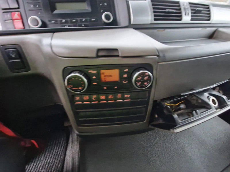 Tractor unit MAN TGS 18.480 Euro 5 Retarder 2-Tanks: picture 16 Tractor unit MAN TGS 18.480 Euro 5 Retarder 2-Tanks: picture 16