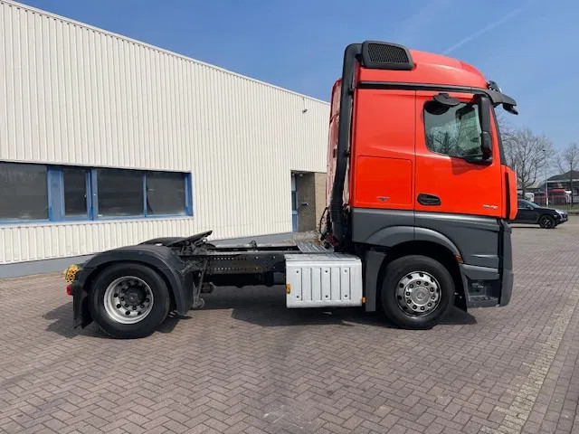 Mercedes-Benz Actros 1842 Streamspace NL-Truck - Tractor unit: picture 2 Mercedes-Benz Actros 1842 Streamspace NL-Truck - Tractor unit: picture 2