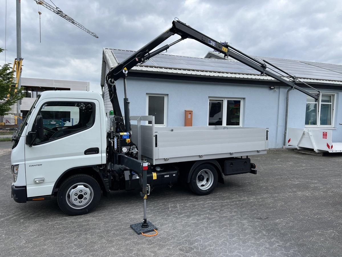 FUSO 3S15 Alu Pritsche 2.80m Ladekran - Open body delivery van: picture 2 FUSO 3S15 Alu Pritsche 2.80m Ladekran - Open body delivery van: picture 2