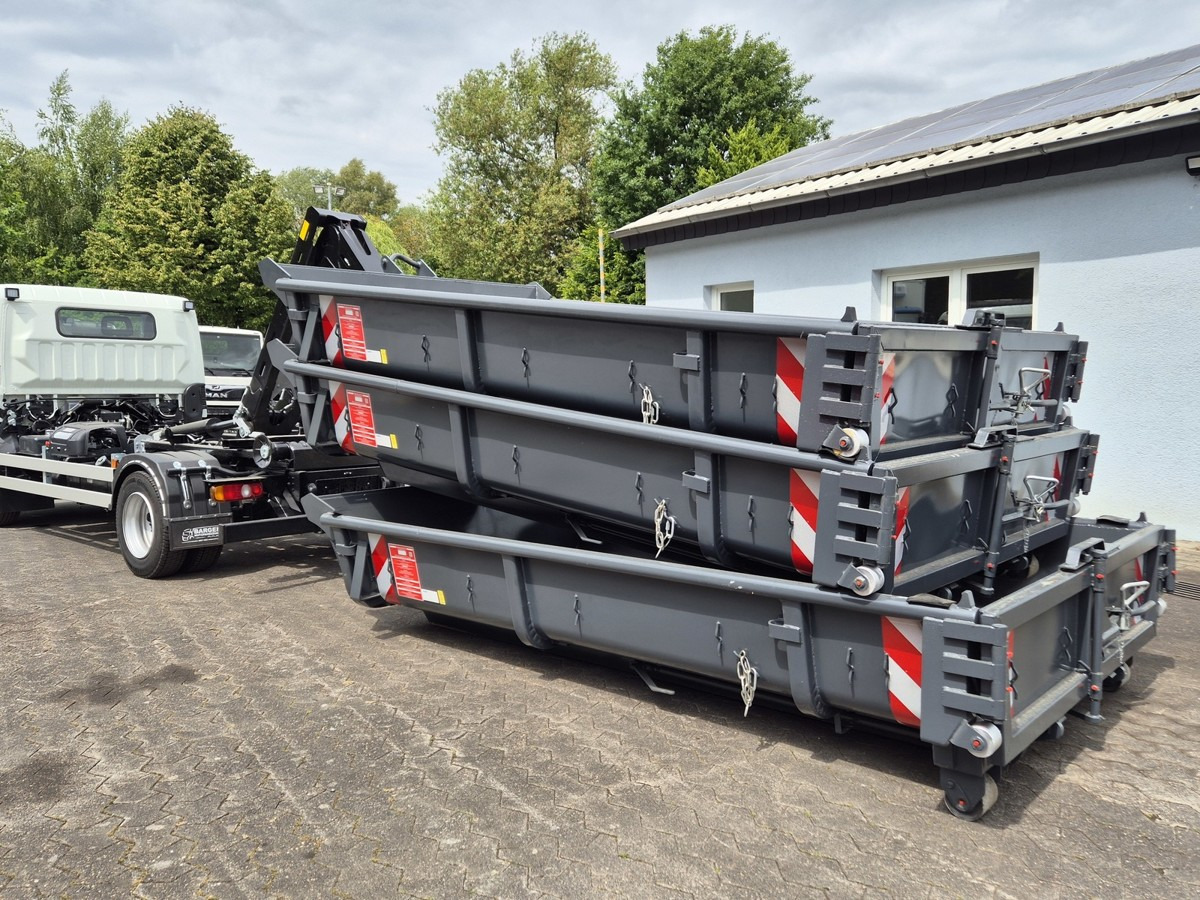 FUSO FUSO 9C18 40km/h City Abrollkipper Swiss - Hook lift truck: picture 2 FUSO FUSO 9C18 40km/h City Abrollkipper Swiss - Hook lift truck: picture 2