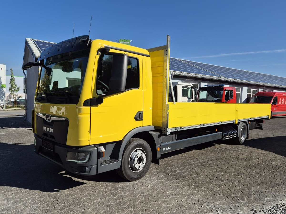 MAN 12.250 BL Gerüstbaupritsche 2x AHK - Dropside/ Flatbed truck: picture 3 MAN 12.250 BL Gerüstbaupritsche 2x AHK - Dropside/ Flatbed truck: picture 3