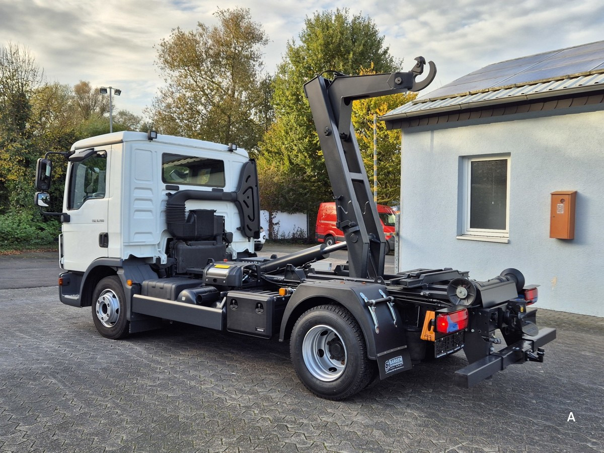 Hook lift truck MAN TGL 8.190 BL City Abrollkipper Aut., 2 x AHK sof: picture 9