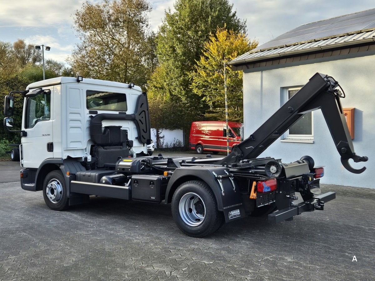 Hook lift truck MAN TGL 8.190 BL City Abrollkipper Aut., 2 x AHK sof: picture 8