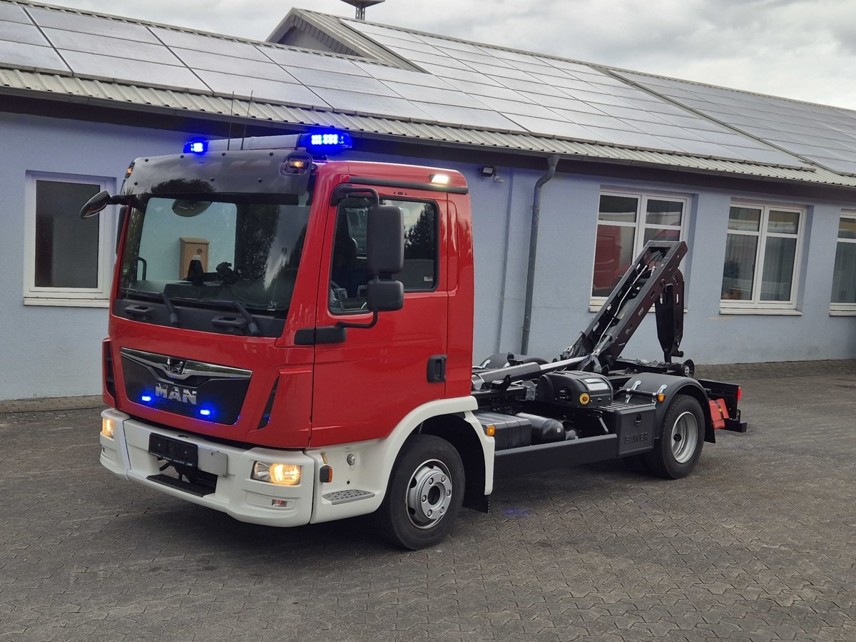 MAN TGL 8.190 Feuerwehrfahrzeug City Abrollkipper - Hook lift truck: picture 1 MAN TGL 8.190 Feuerwehrfahrzeug City Abrollkipper - Hook lift truck: picture 1