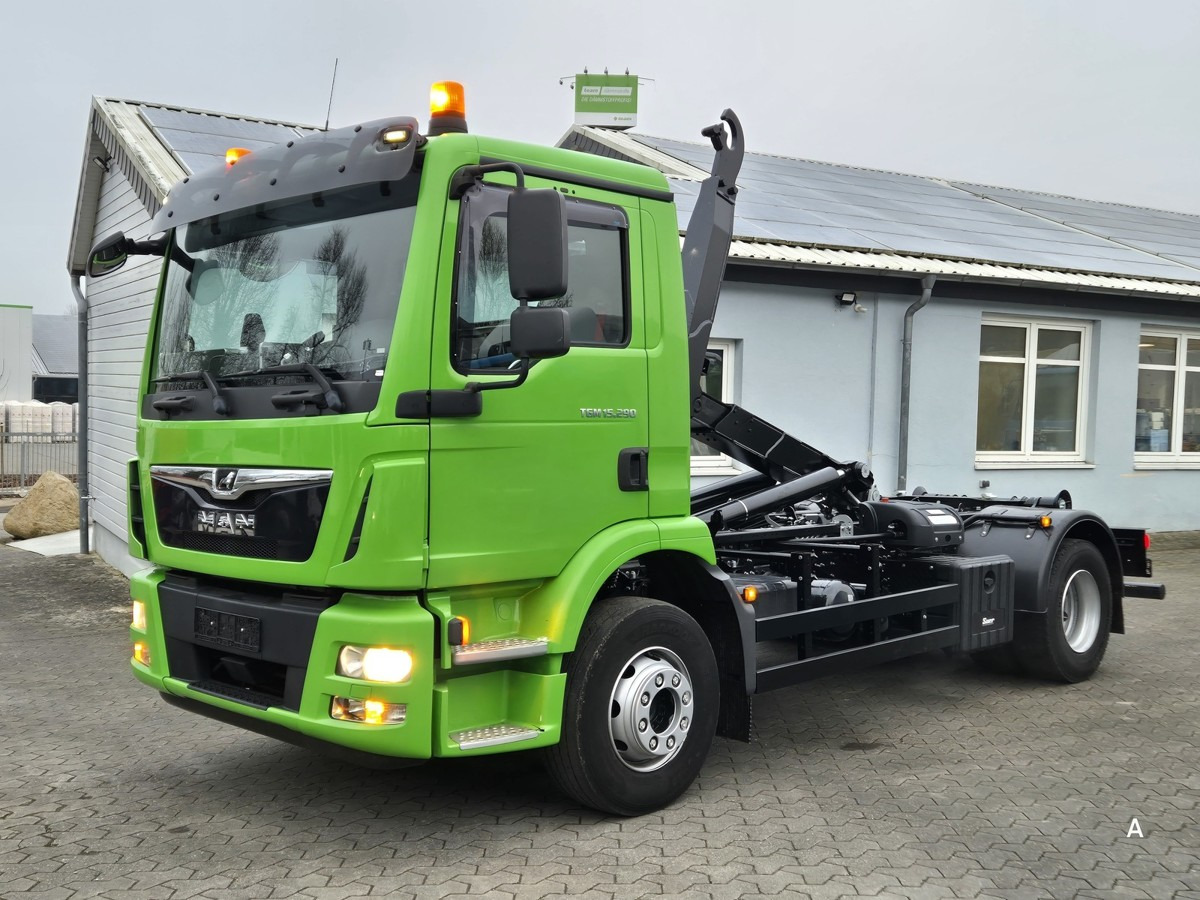 MAN TGM 15.290 BL Aut. Abrollkipper AHK - Hook lift truck: picture 2 MAN TGM 15.290 BL Aut. Abrollkipper AHK - Hook lift truck: picture 2
