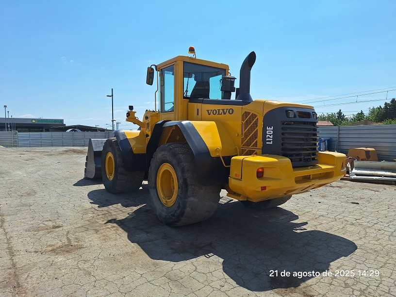 VOLVO L120E - Wheel loader: picture 3 VOLVO L120E - Wheel loader: picture 3