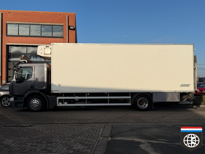 Renault Premium 300 CARRIER deepfreezer -30oC - Taillift - Sleeper Cab - Refrigerator truck: picture 3 Renault Premium 300 CARRIER deepfreezer -30oC - Taillift - Sleeper Cab - Refrigerator truck: picture 3