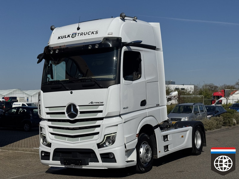 Mercedes-Benz ACTROS 1848 Gigaspace ** LIMITED EDITION** / FULL SPOILER / 2x TANK / NIGHT ac / - Tractor unit: picture 2 Mercedes-Benz ACTROS 1848 Gigaspace ** LIMITED EDITION** / FULL SPOILER / 2x TANK / NIGHT ac / - Tractor unit: picture 2