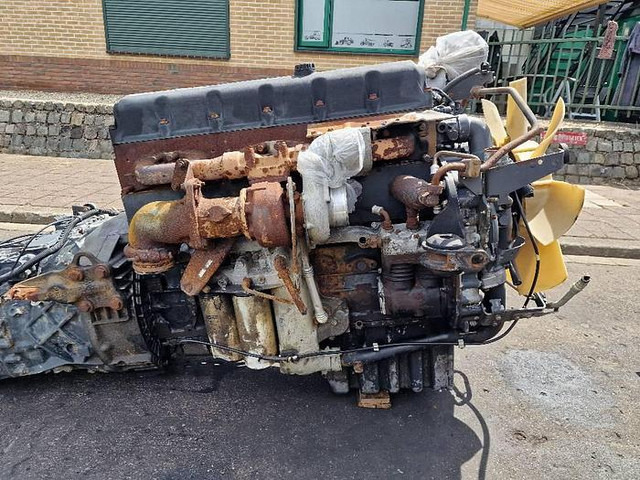 Renault DCI 11 C+J01 - Spare parts: picture 5 Renault DCI 11 C+J01 - Spare parts: picture 5