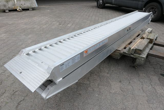 Altec ALU-Rampen AVS 130 MR, NEU - Low loader trailer: picture 3 Altec ALU-Rampen AVS 130 MR, NEU - Low loader trailer: picture 3