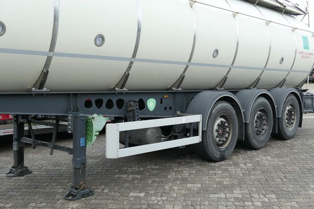 Berger SAPL 24 SATA, Isoliert, 32m³, 4 Kammern, SAF - Tank semi-trailer: picture 2 Berger SAPL 24 SATA, Isoliert, 32m³, 4 Kammern, SAF - Tank semi-trailer: picture 2