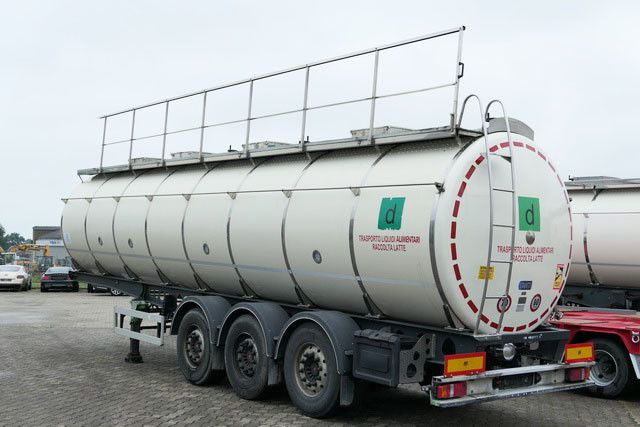 Berger SAPL 24 SATA, Isoliert, 32m³, 4 Kammern, SAF - Tank semi-trailer: picture 4 Berger SAPL 24 SATA, Isoliert, 32m³, 4 Kammern, SAF - Tank semi-trailer: picture 4