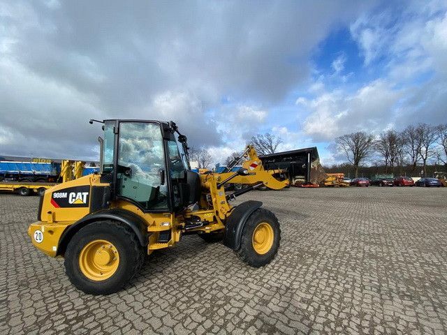 CAT 908M, 4+1 Schaufel, Palettengabel, wenig Std. - Wheel loader: picture 4 CAT 908M, 4+1 Schaufel, Palettengabel, wenig Std. - Wheel loader: picture 4