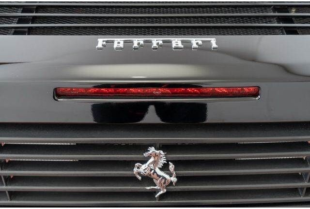 Convertible Ferrari 348 Spider/TOP Zustand/Zahnriemen+TÜV neu!: picture 9 Convertible Ferrari 348 Spider/TOP Zustand/Zahnriemen+TÜV neu!: picture 9