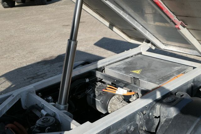 Goupil G5 Elektrofahrzeug, Hausmeister, C0²-Neutral,TOP - Tipper van, Electric van: picture 2 Goupil G5 Elektrofahrzeug, Hausmeister, C0²-Neutral,TOP - Tipper van, Electric van: picture 2