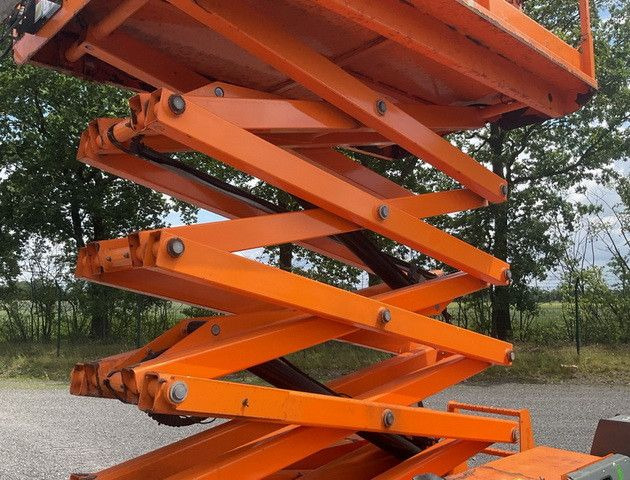 Haulotte Compact 12 DX, Geländegängig, Kubota, 12,15m - Truck mounted aerial platform: picture 3 Haulotte Compact 12 DX, Geländegängig, Kubota, 12,15m - Truck mounted aerial platform: picture 3