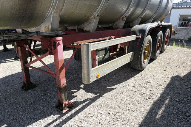 Lag GSA-C 20 S, Chemie-Tank, 25m³, Blattfederung - Tank semi-trailer: picture 2 Lag GSA-C 20 S, Chemie-Tank, 25m³, Blattfederung - Tank semi-trailer: picture 2