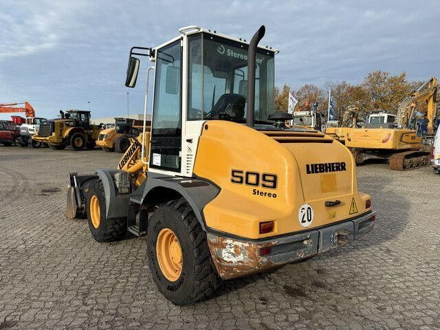 Liebherr L 509, 4+1 Schaufel, 3. Steuerkreis, Gabel - Wheel loader: picture 4 Liebherr L 509, 4+1 Schaufel, 3. Steuerkreis, Gabel - Wheel loader: picture 4
