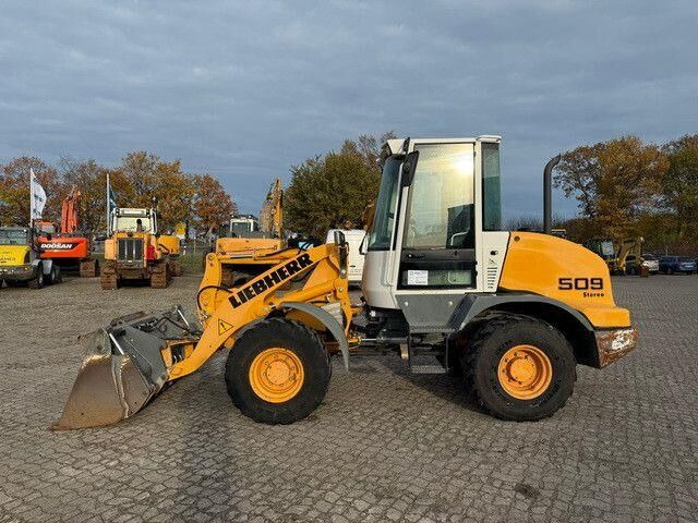 Liebherr L 509, 4+1 Schaufel, 3. Steuerkreis, Gabel - Wheel loader: picture 3 Liebherr L 509, 4+1 Schaufel, 3. Steuerkreis, Gabel - Wheel loader: picture 3