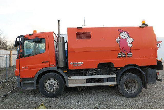 Mercedes-Benz 1323 L Atego 4x2, Faun Vaajet 6 R, Wassertank - Road sweeper: picture 2 Mercedes-Benz 1323 L Atego 4x2, Faun Vaajet 6 R, Wassertank - Road sweeper: picture 2