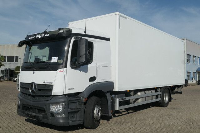 Mercedes-Benz 1833 L Actros 4x2, LBW, AHK, 7.340mm lang, Klima - Box truck: picture 4 Mercedes-Benz 1833 L Actros 4x2, LBW, AHK, 7.340mm lang, Klima - Box truck: picture 4
