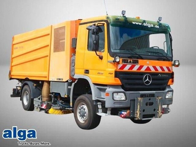 Mercedes-Benz 2032 A Actros 4x4, Bucher STKF 9500, Airport, AC - Road sweeper: picture 1 Mercedes-Benz 2032 A Actros 4x4, Bucher STKF 9500, Airport, AC - Road sweeper: picture 1