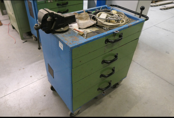 Armoire d'atelier sur roulette 4 tiroirs - Workshop equipment: picture 1 Armoire d'atelier sur roulette 4 tiroirs - Workshop equipment: picture 1