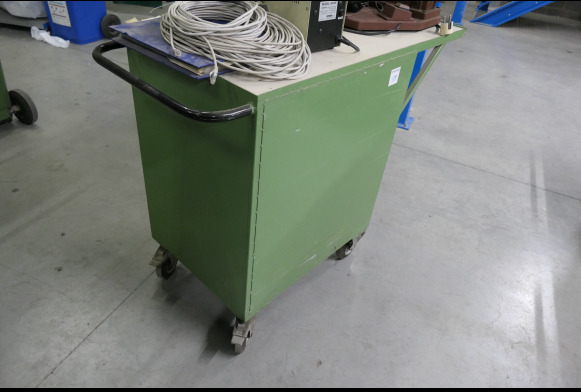 Armoire d'atelier sur roulette - Workshop equipment: picture 4 Armoire d'atelier sur roulette - Workshop equipment: picture 4