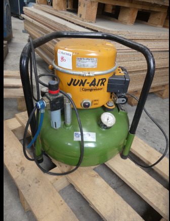 Compresseur Jun-air - Air compressor: picture 3 Compresseur Jun-air - Air compressor: picture 3