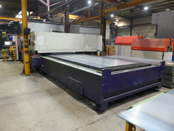 Machine de découpe laser CO² avec refroidisseur et aspiration de fumée Bystronic Bylaser 4400 - Metalworking machinery: picture 2 Machine de découpe laser CO² avec refroidisseur et aspiration de fumée Bystronic Bylaser 4400 - Metalworking machinery: picture 2