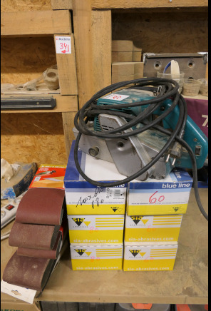 Ponceuse à bande Makita 9402 - Woodworking machinery: picture 1 Ponceuse à bande Makita 9402 - Woodworking machinery: picture 1