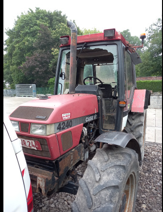 Tracteur Case International 4240XLA - Farm tractor: picture 4 Tracteur Case International 4240XLA - Farm tractor: picture 4