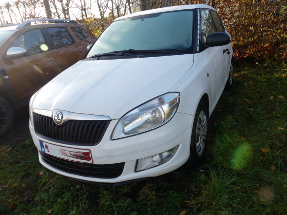 Voiture Skoda Fabia (2011-142449km-VIN:TMBEN65J1B3190467) - Car: picture 3 Voiture Skoda Fabia (2011-142449km-VIN:TMBEN65J1B3190467) - Car: picture 3