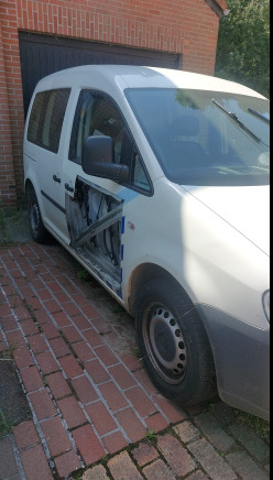 Voiture Volkswagen Caddy (2008-VIN:WV2ZZZ2KZ9X042161) - Combi van: picture 2 Voiture Volkswagen Caddy (2008-VIN:WV2ZZZ2KZ9X042161) - Combi van: picture 2