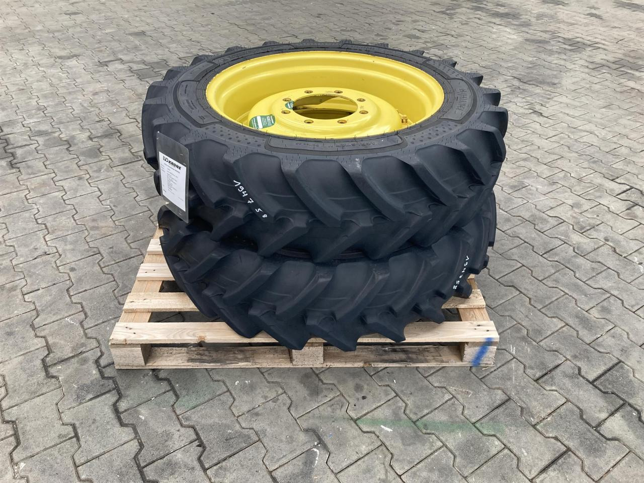 Alliance 280/85R28 - Tire for Agricultural machinery: picture 1 Alliance 280/85R28 - Tire for Agricultural machinery: picture 1