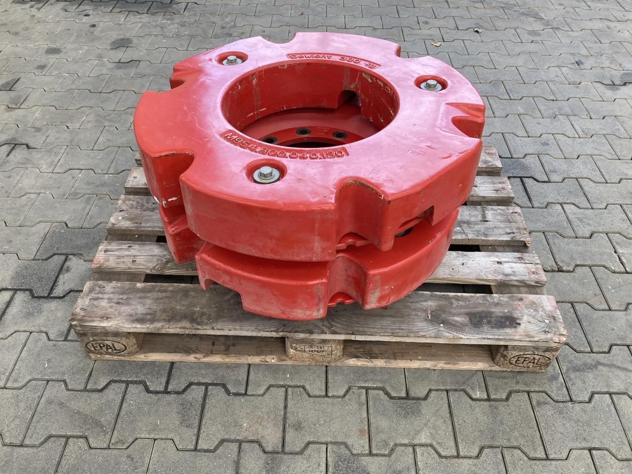 Fendt 2x 300 kg - Counterweight: picture 1 Fendt 2x 300 kg - Counterweight: picture 1