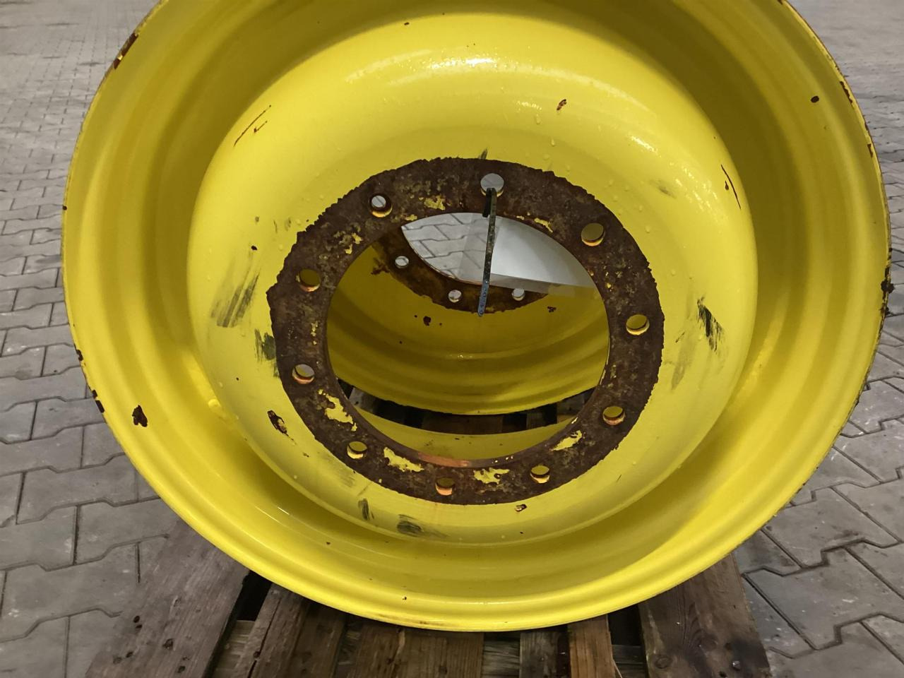 John Deere 15x30 - Tire for Agricultural machinery: picture 3 John Deere 15x30 - Tire for Agricultural machinery: picture 3