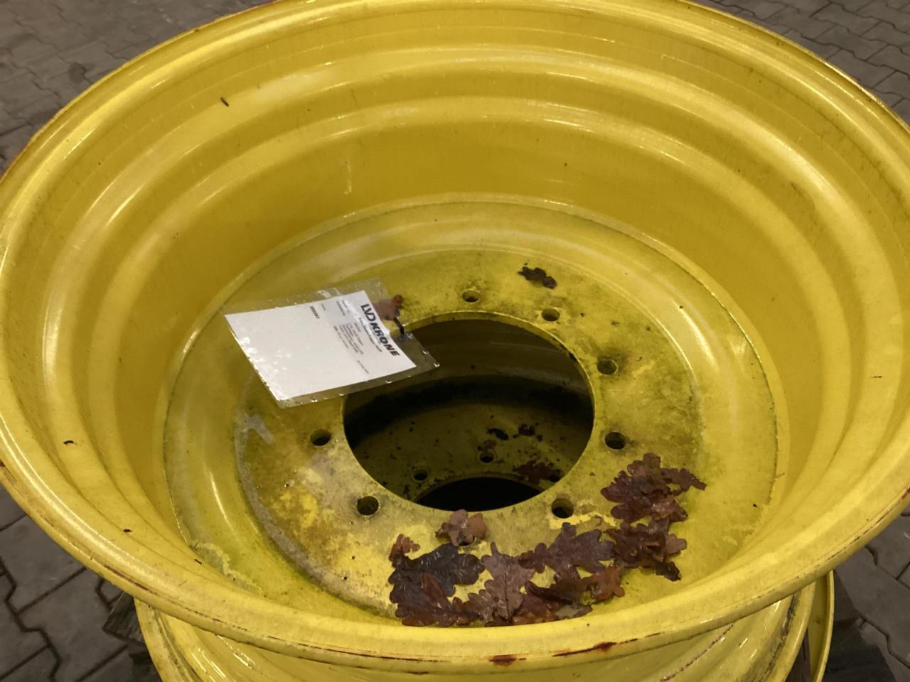 John Deere 16x30 - Tire for Agricultural machinery: picture 2 John Deere 16x30 - Tire for Agricultural machinery: picture 2