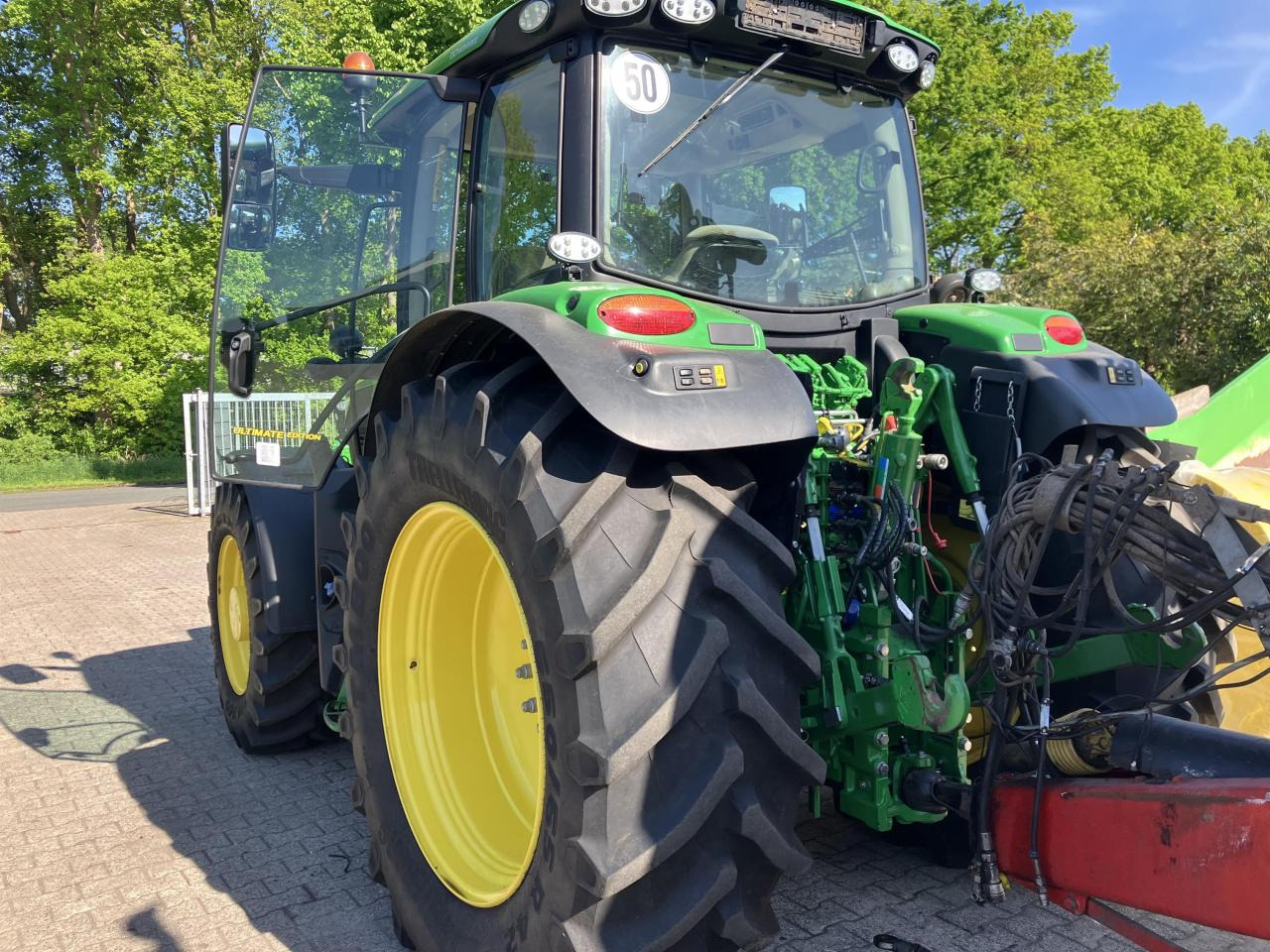 John Deere 6155R - Farm tractor: picture 2 John Deere 6155R - Farm tractor: picture 2