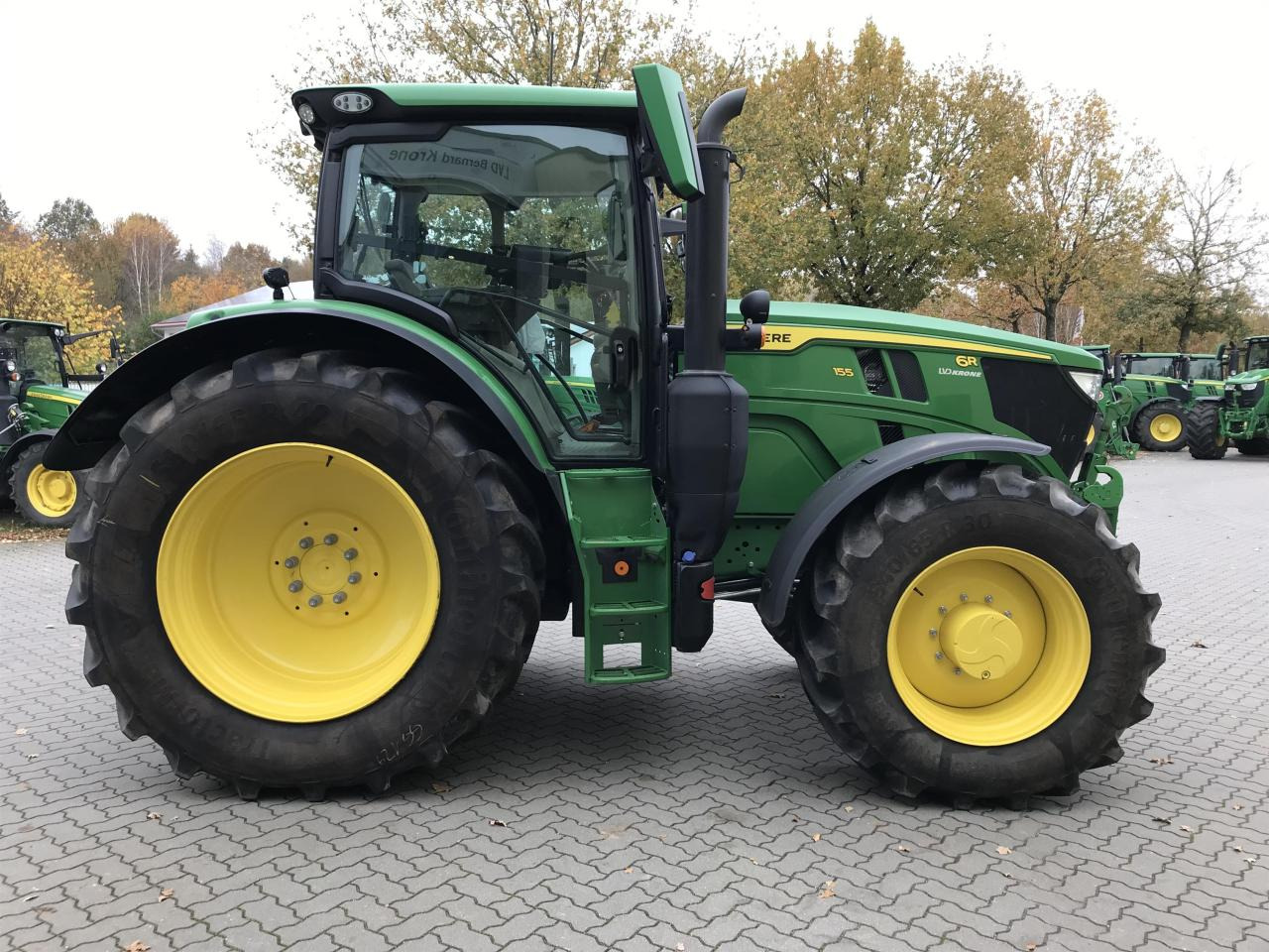 John Deere 6R 155 - Farm tractor: picture 2 John Deere 6R 155 - Farm tractor: picture 2